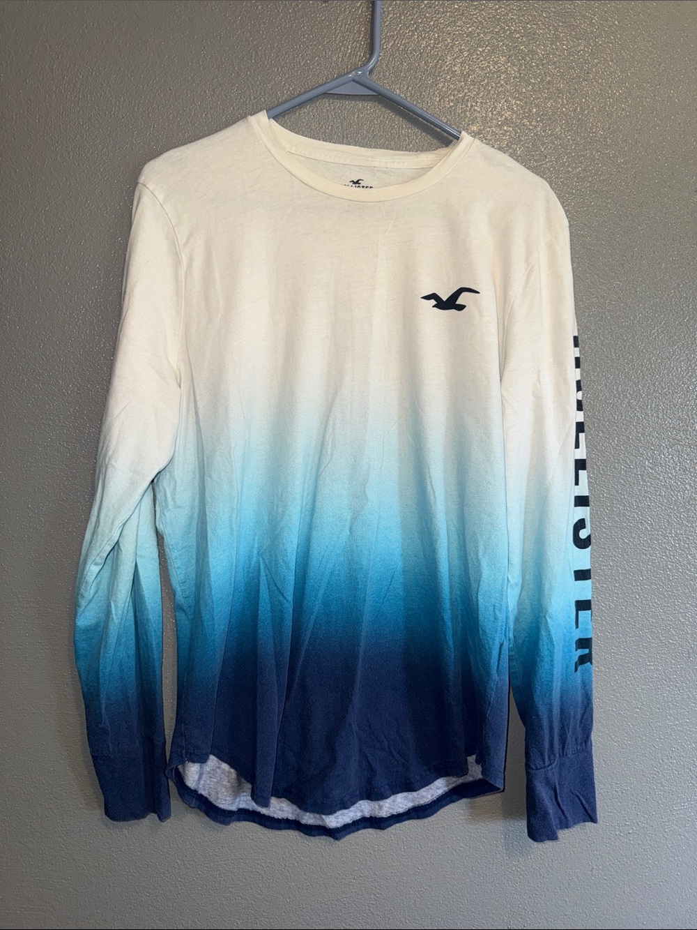 Hollister Men’s White to Navy Blue Ombre Long-Sleeve Tee